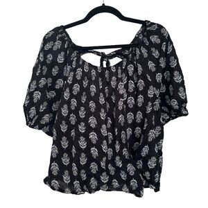 Black and White Leaf Print Women's Top